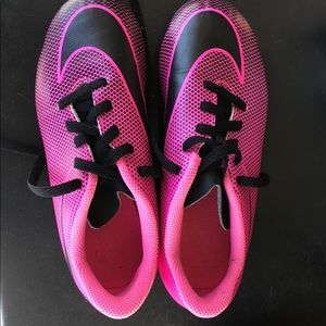 Nike Girls soccer cleats
